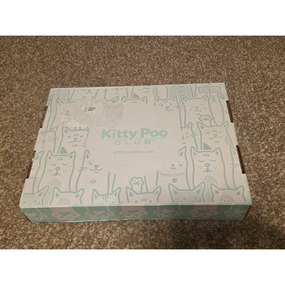 Kitty Poo Club Standard Disposable Litter Box with Litter Box Dome (No Litter) - Picture 3 of 6